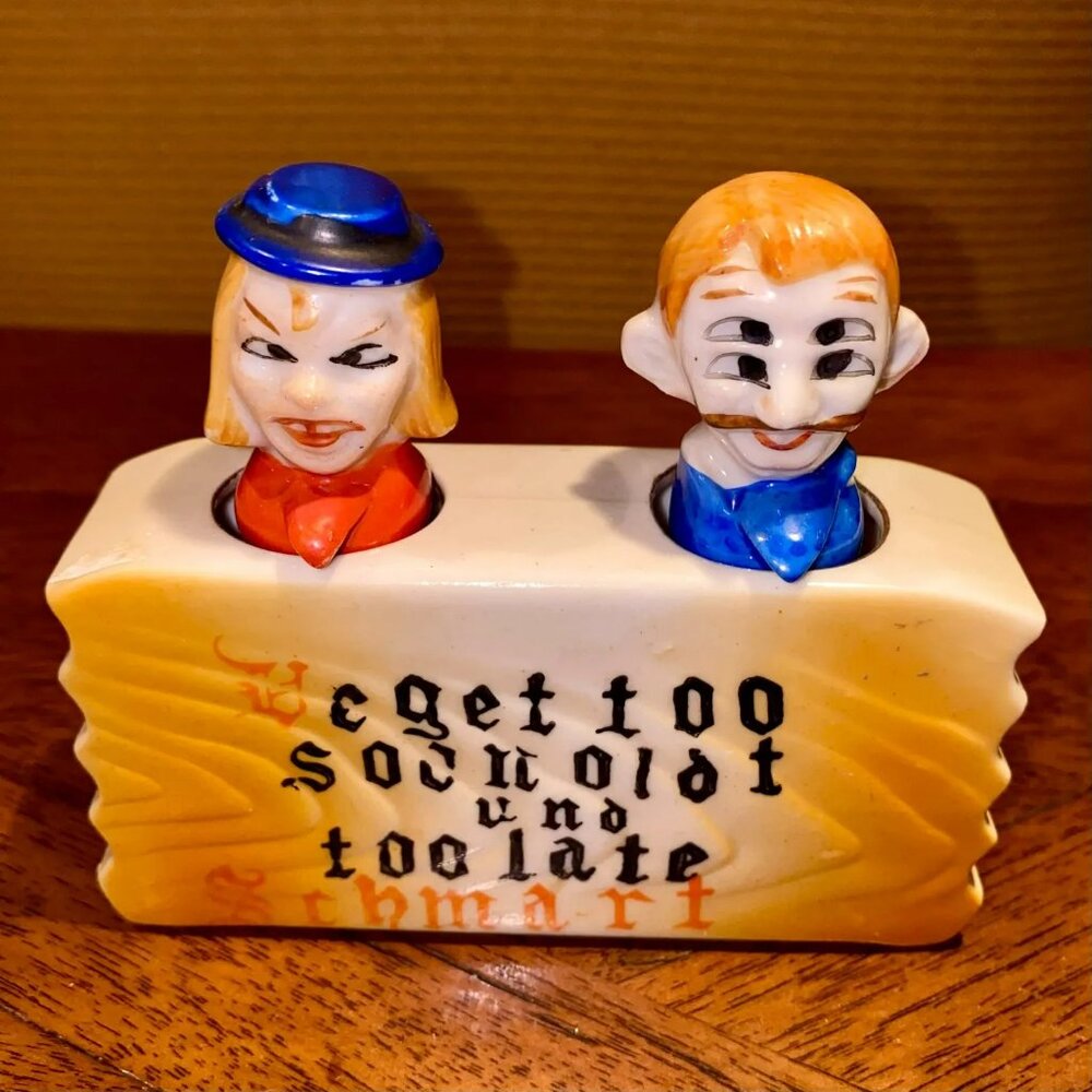 Vtg Too Soon Old Too Late Shmart Funny Nodders Salt Pepper Shakers Collectible